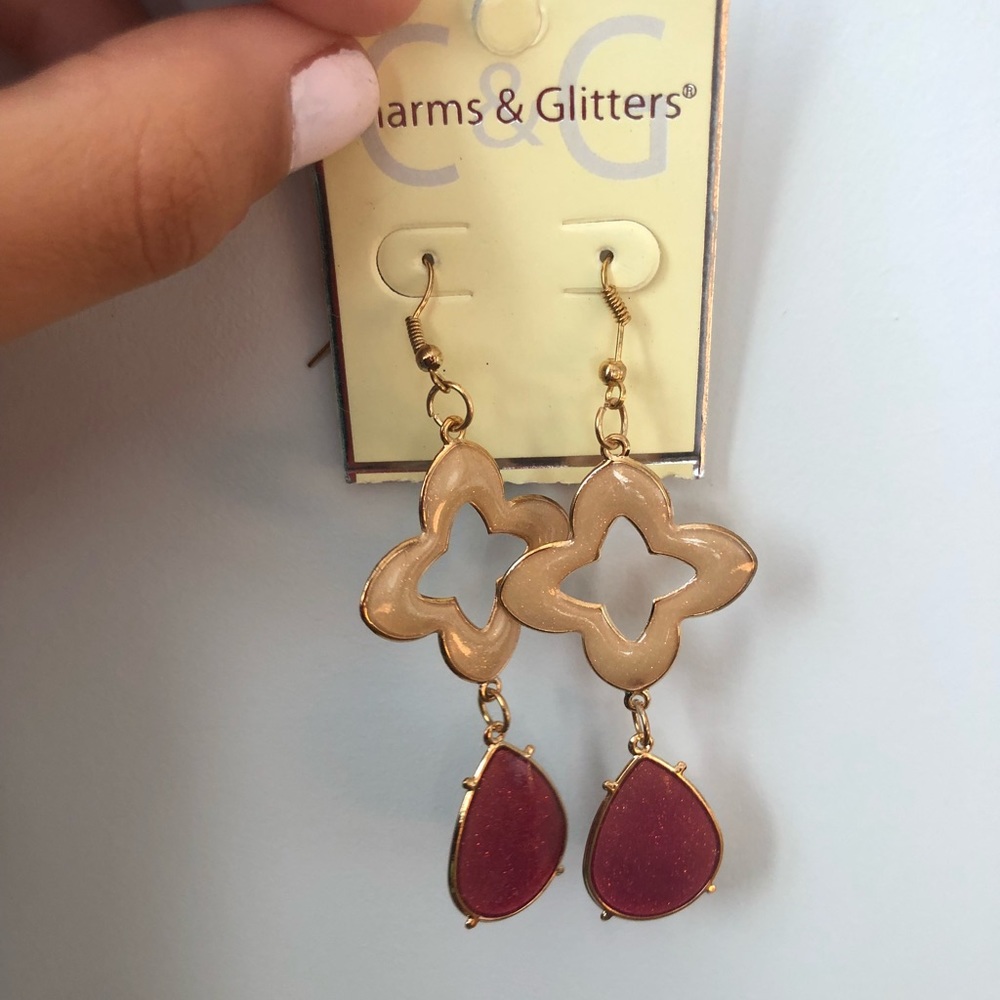 Stunning earrings flower with purple drop